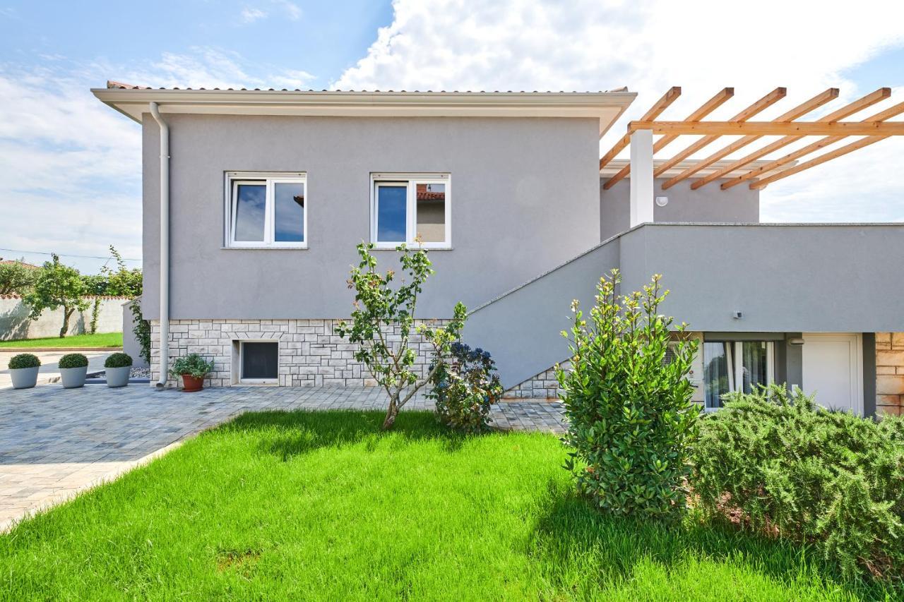 Apartmani Ivana ウマグ エクステリア 写真